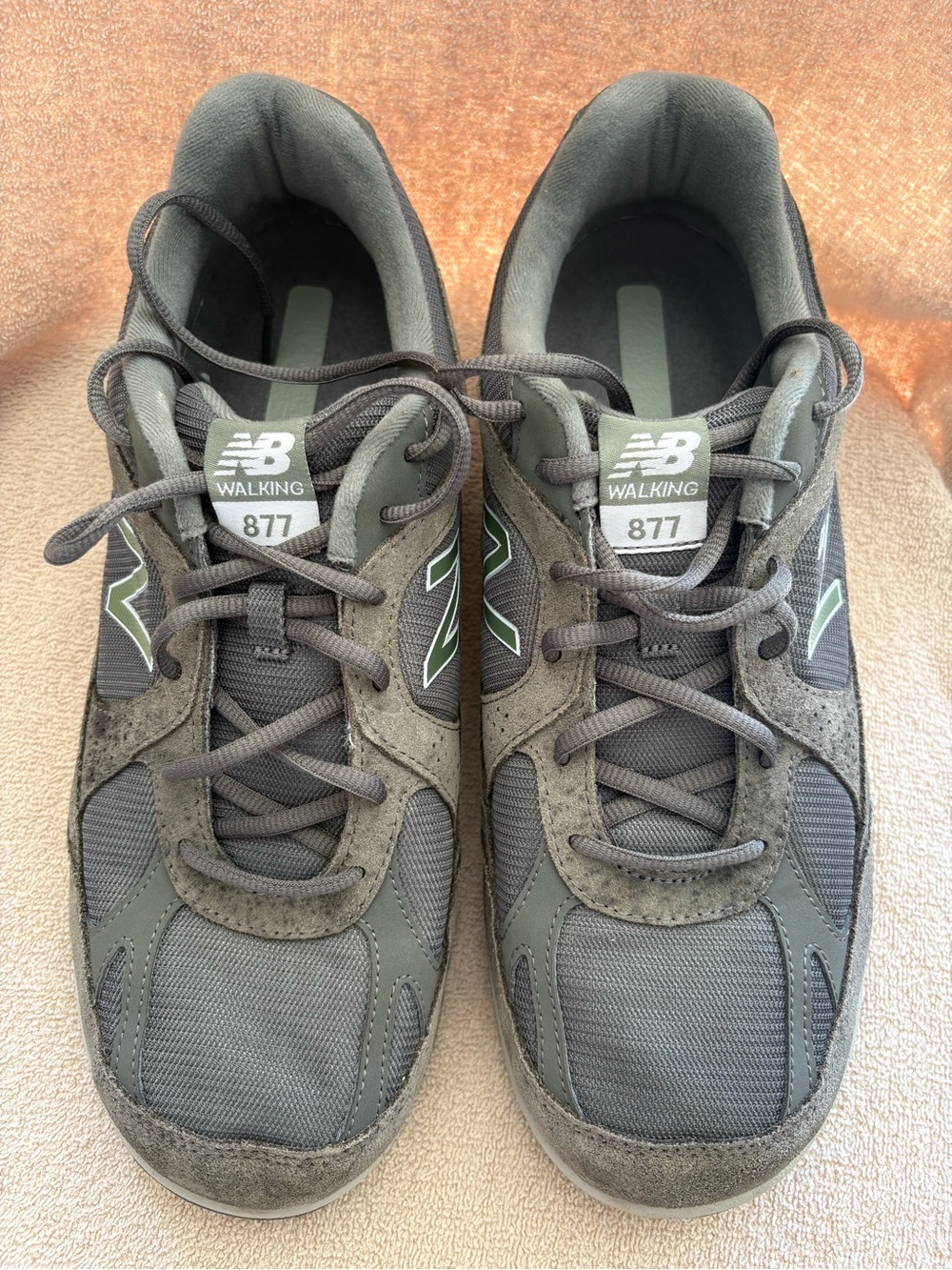 New Balance 877 Men’s 11 4E Extra Wide Gray Walking Shoes
